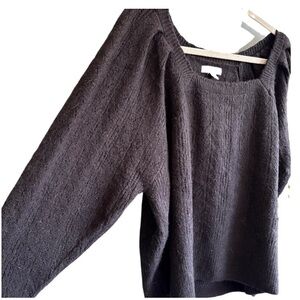 Gorgeous square neck Sweater NWT